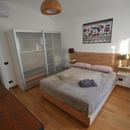 Apartamento Casa Nel Borgo Vicinissima Al Centro Di Torino Exterior foto