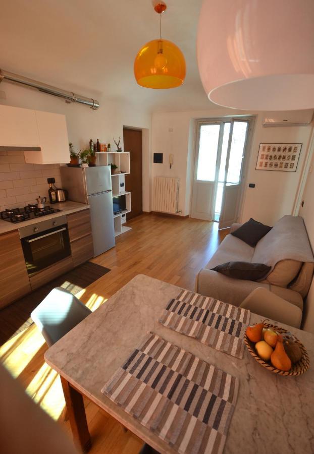 Apartamento Casa Nel Borgo Vicinissima Al Centro Di Torino Exterior foto