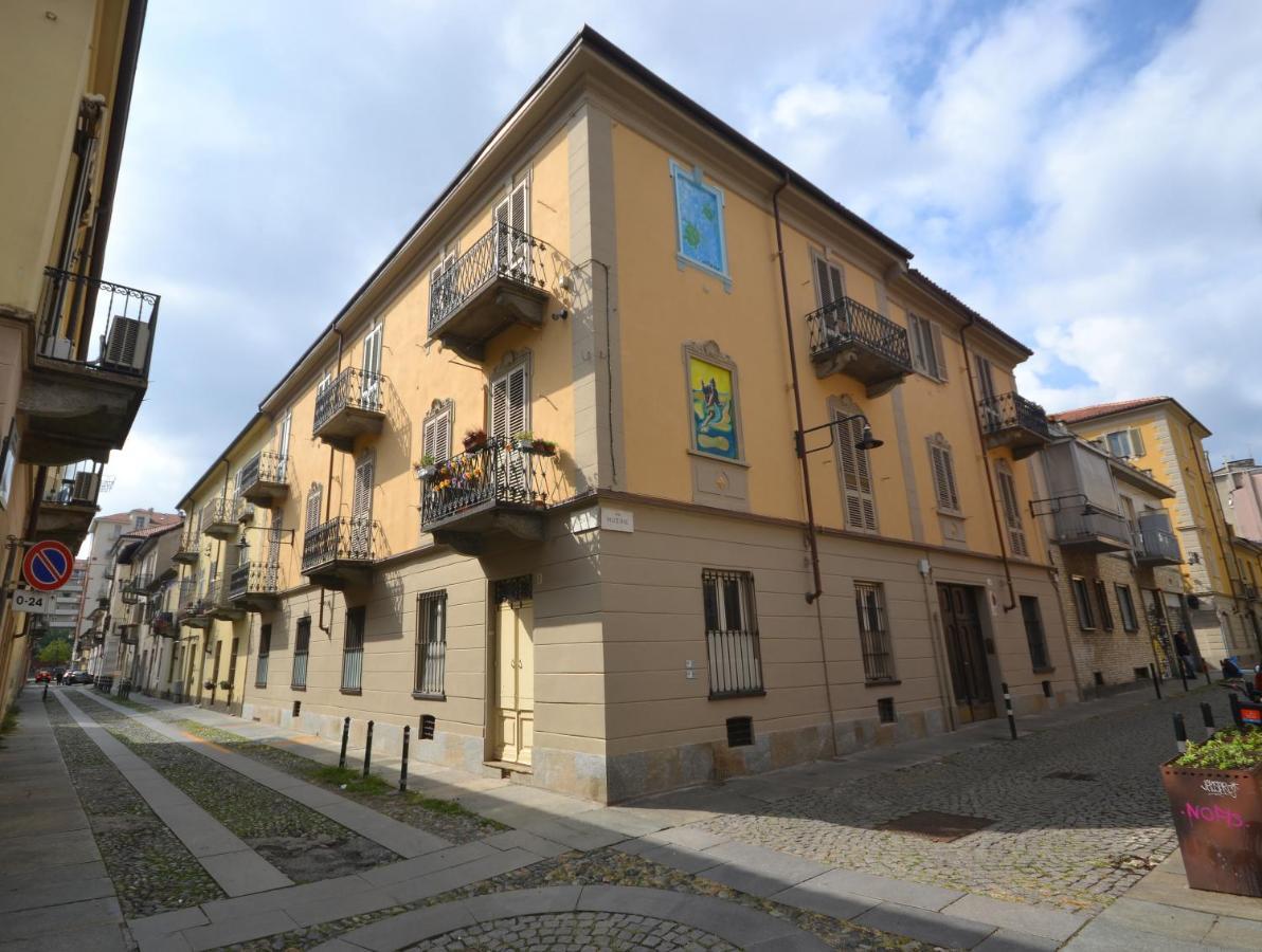 Apartamento Casa Nel Borgo Vicinissima Al Centro Di Torino Exterior foto