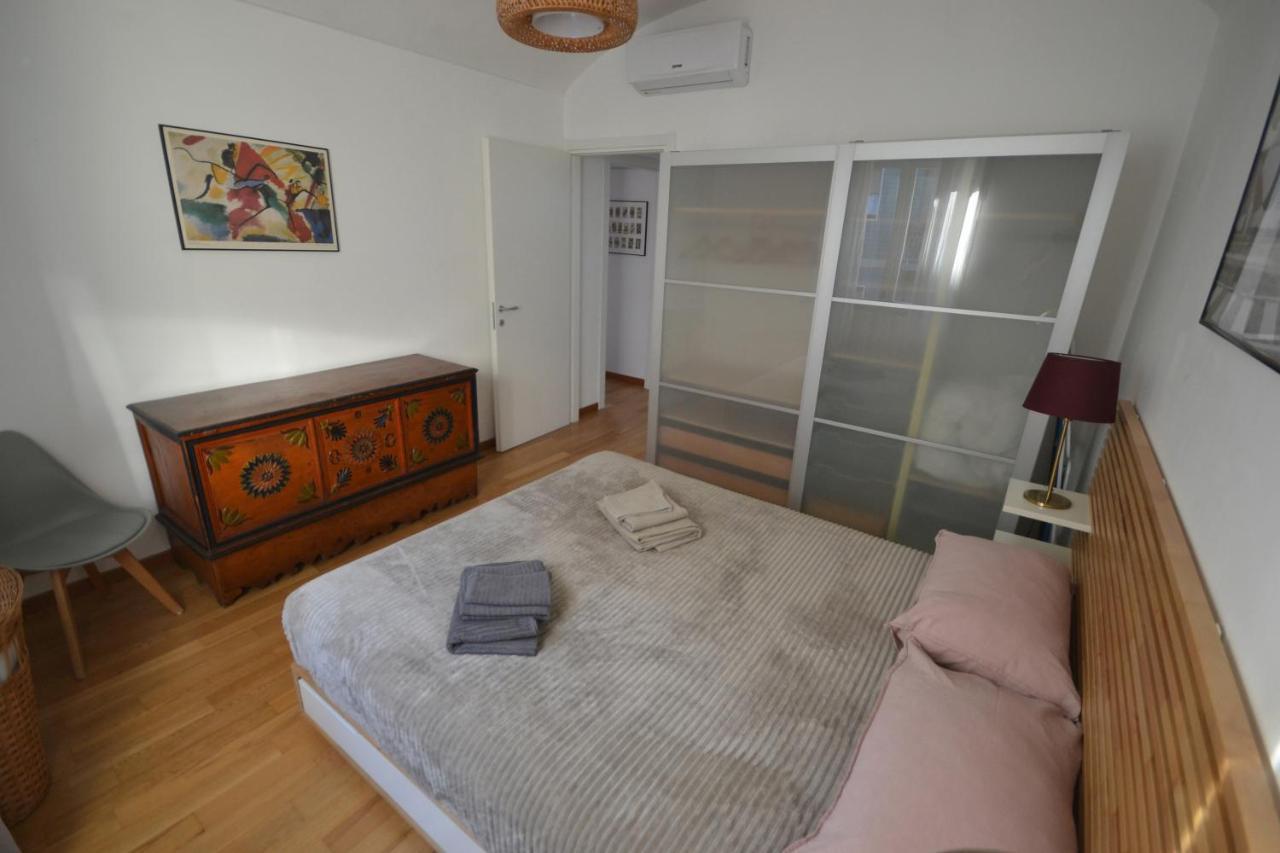 Apartamento Casa Nel Borgo Vicinissima Al Centro Di Torino Exterior foto