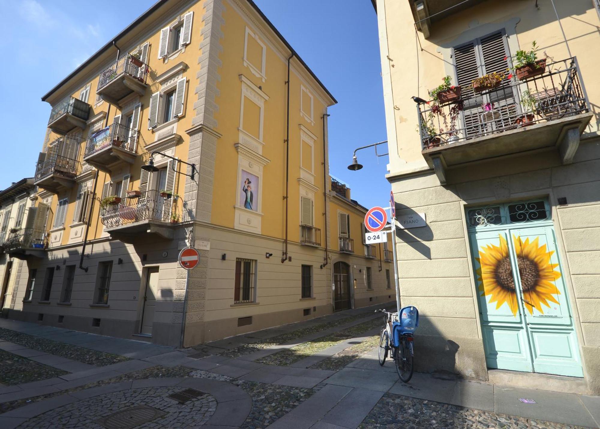 Apartamento Casa Nel Borgo Vicinissima Al Centro Di Torino Exterior foto